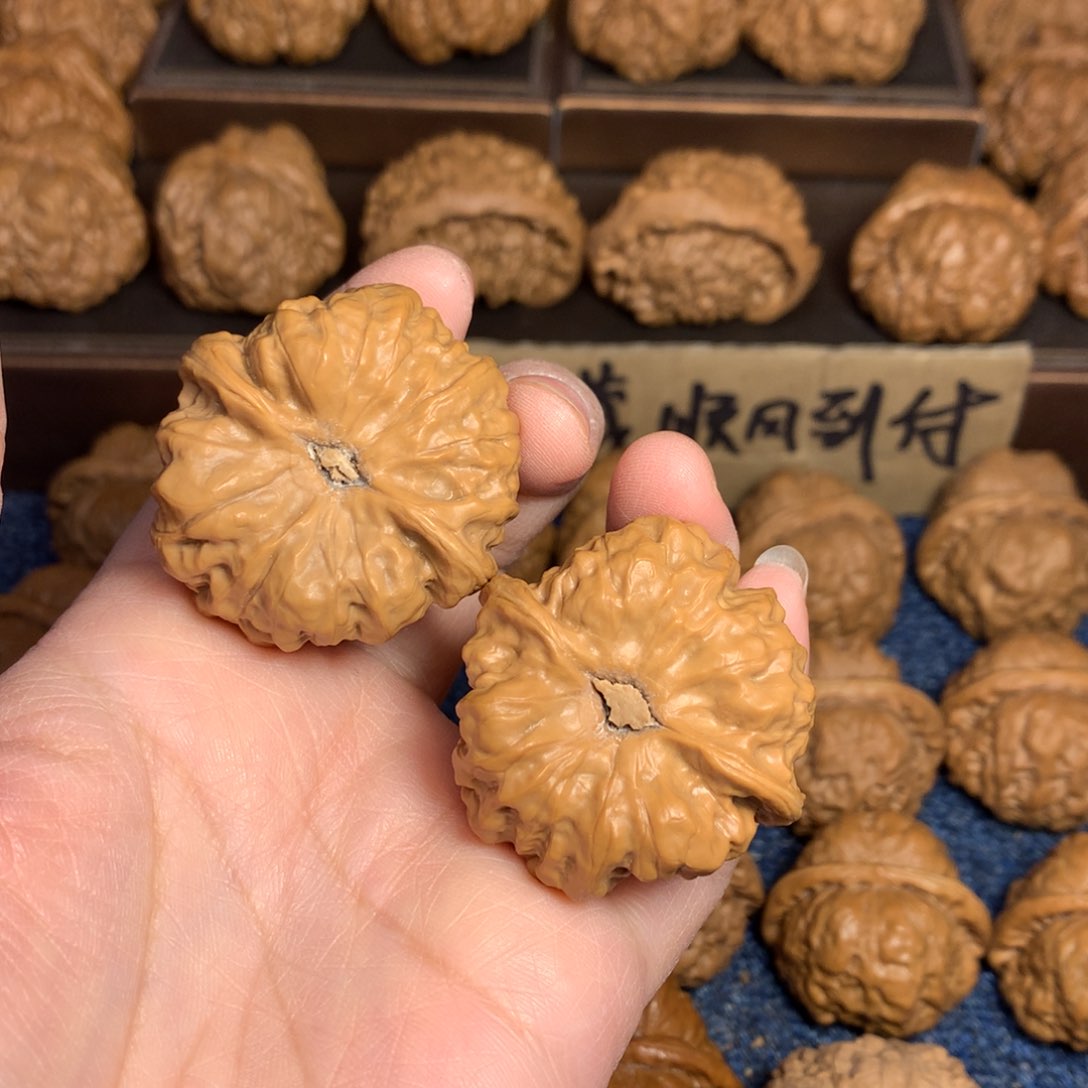 桃核吊坠P***O蛤蟆核桃