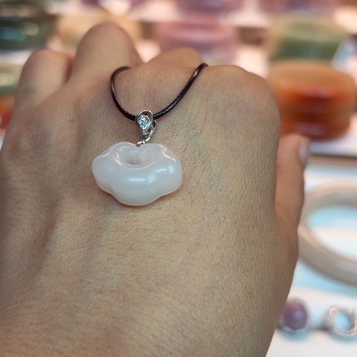 石英岩玉未镶嵌笔搁