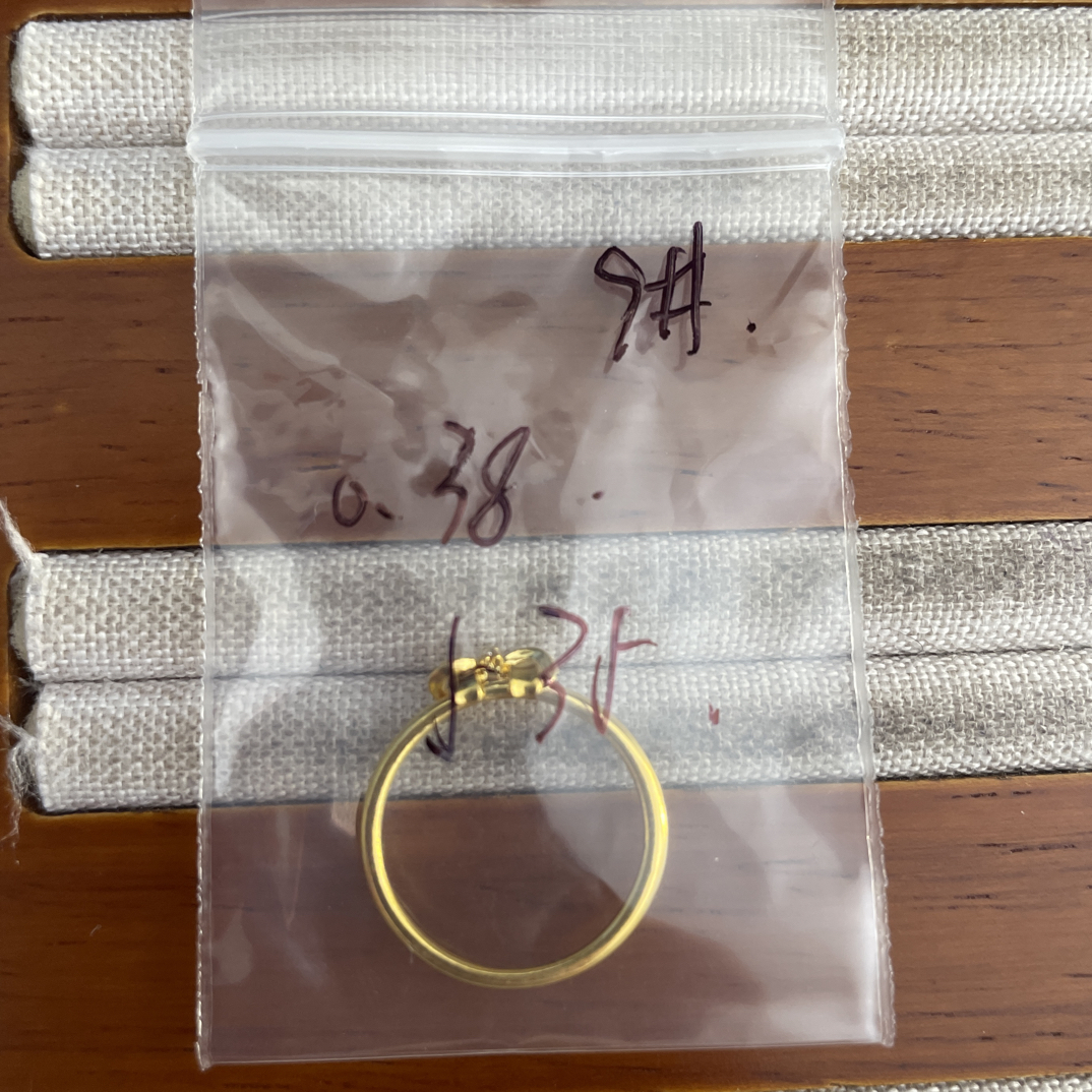 克重0.38 9号 在逃公主蝴蝶结6D戒指 足金999