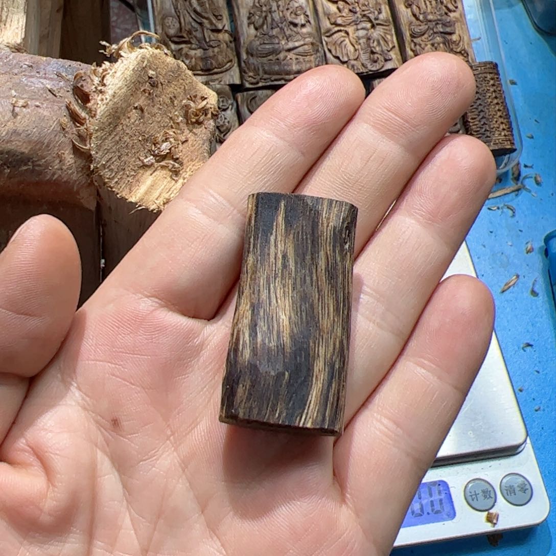 沉香吊坠白棋素牌5.5克