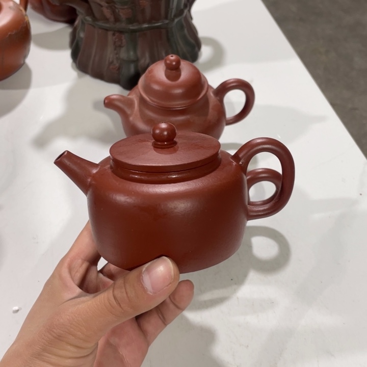 紫砂茶壶老厂紫砂壶一件。