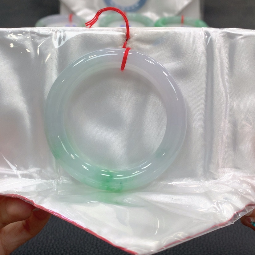 【闪购商品】翡翠手镯未镶嵌翡翠