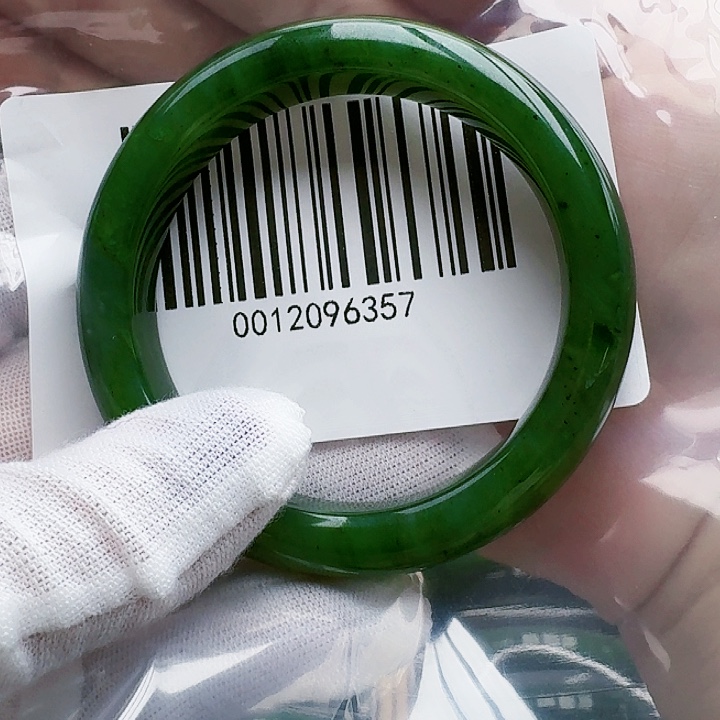 和田玉（碧玉）未镶嵌手镯5152小瑕