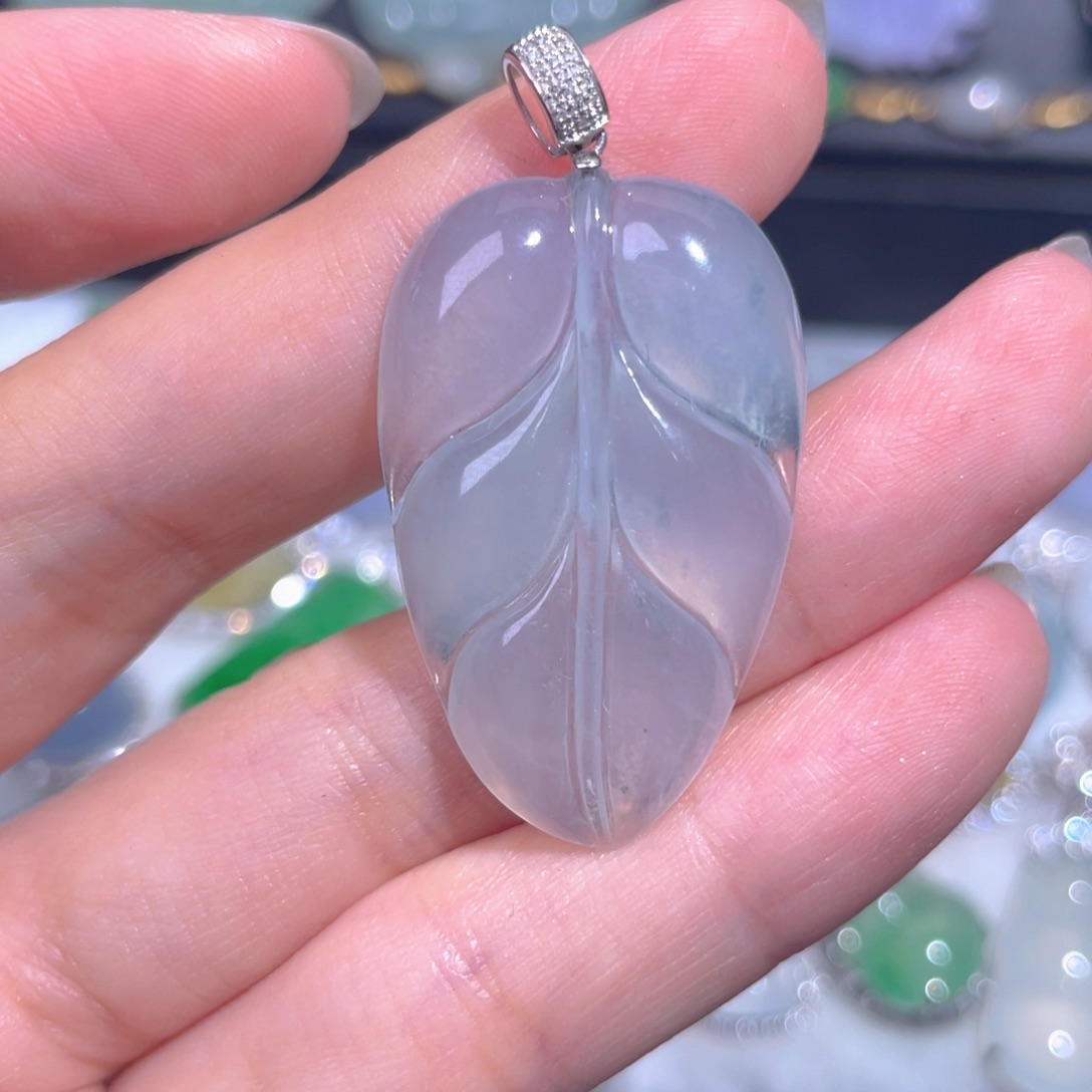 颈饰18K金镶嵌翡翠翡翠