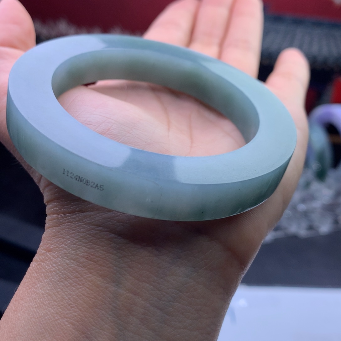 定制翡翠手镯未镶嵌