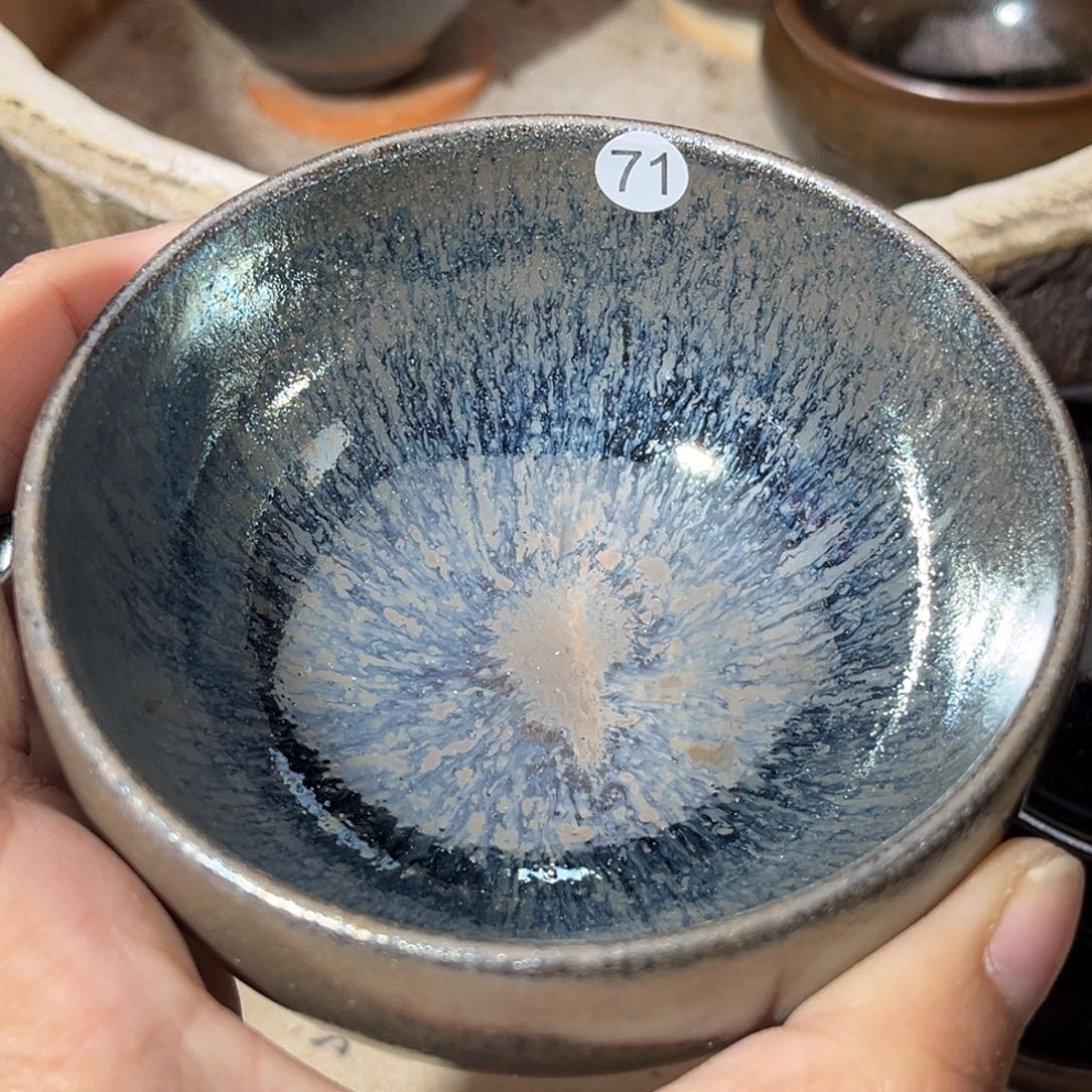 茶盏义兴龙窑坚持真柴烧
