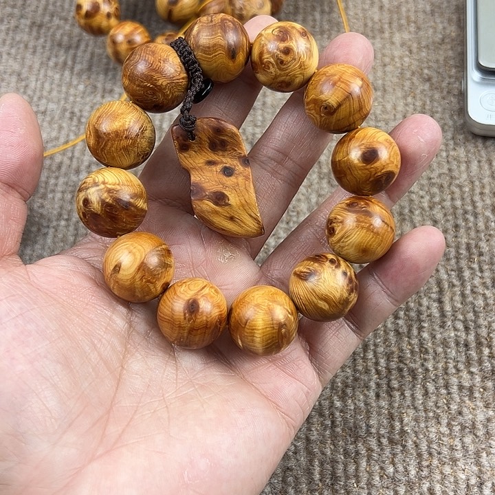 木太行崖柏2.0白缝骨料。。。。。。。