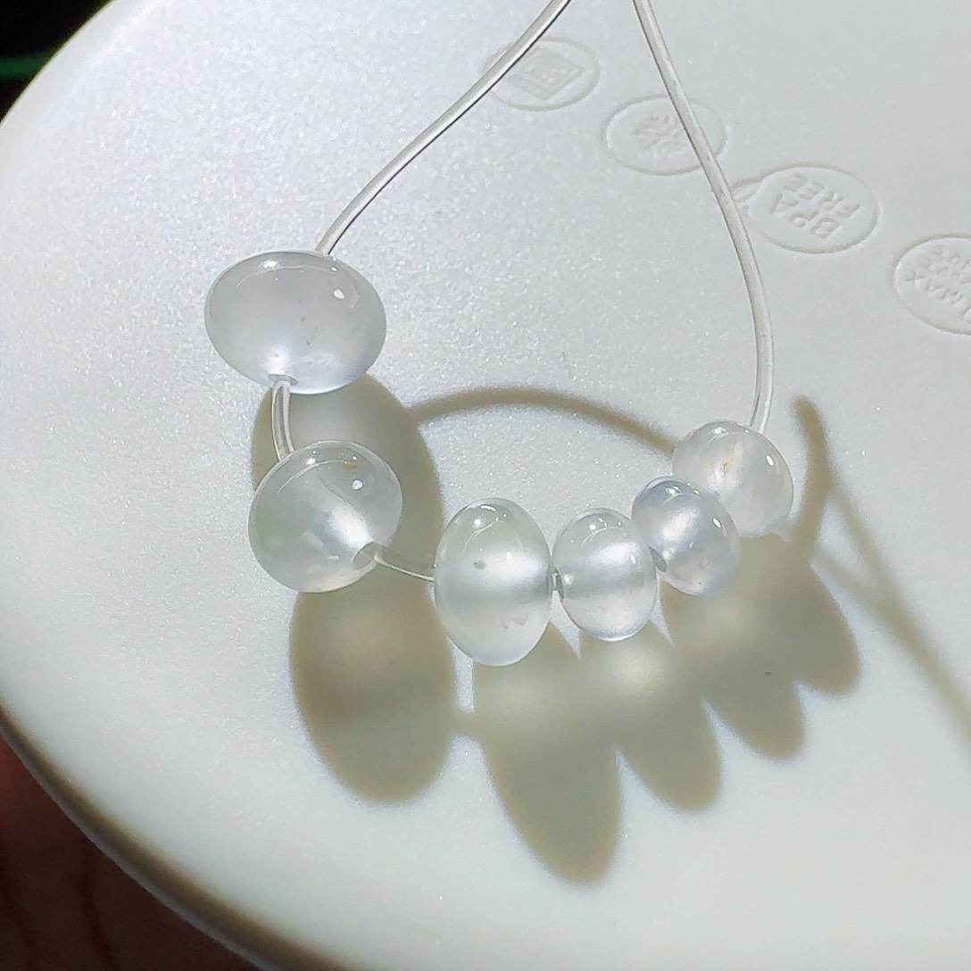 翡翠颈饰未镶嵌珠子