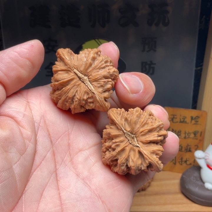 文玩核桃吊坠密纹40全品