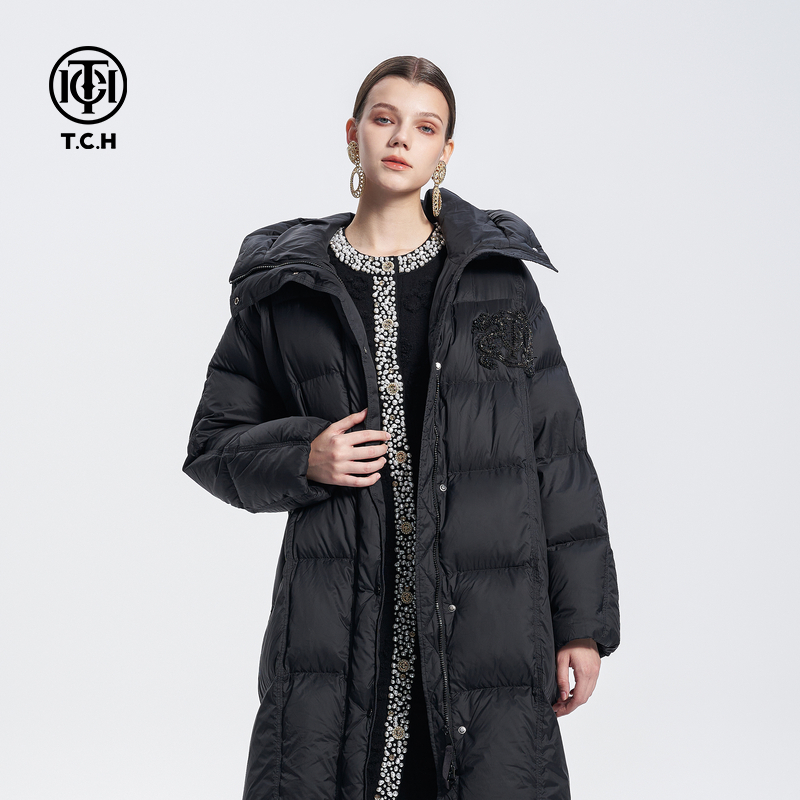奥莱-TCH烫钻翅膀时尚加厚保暖连帽长款羽绒服男女同款T72D198073