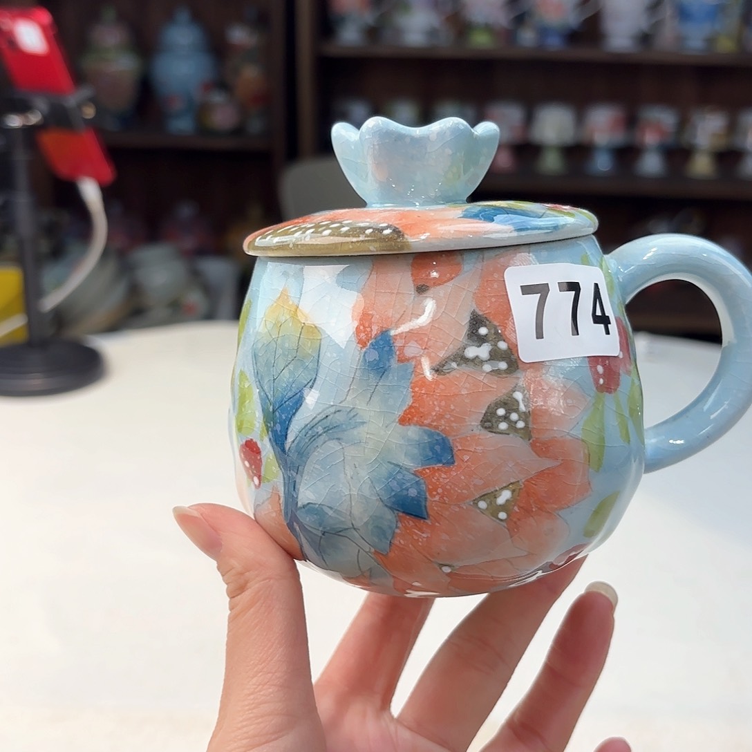 瓷片?**?兔兔好可爱呀打