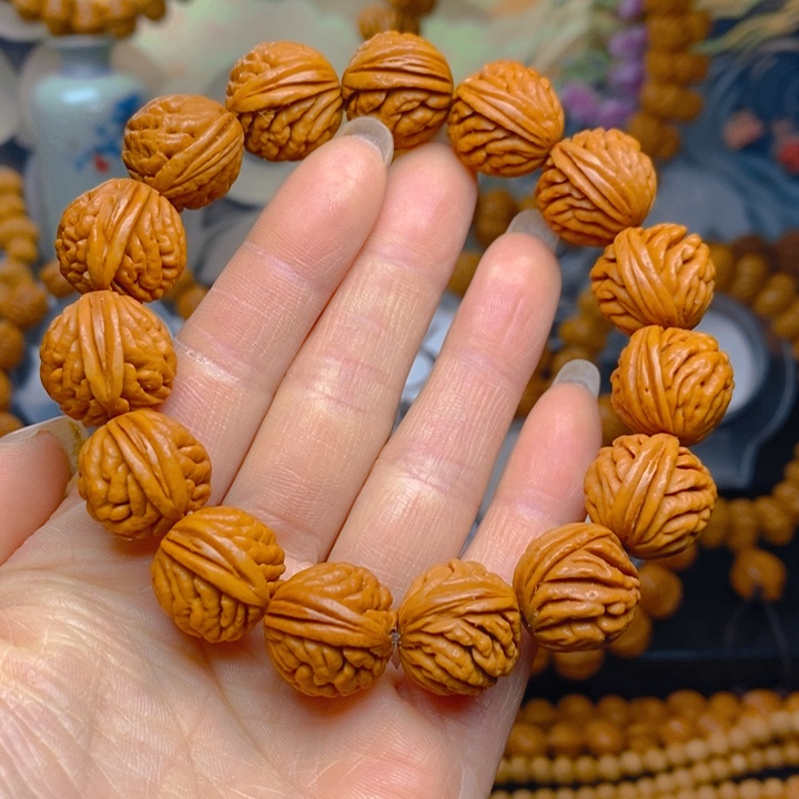 桃核手串刺龙纹1.777777