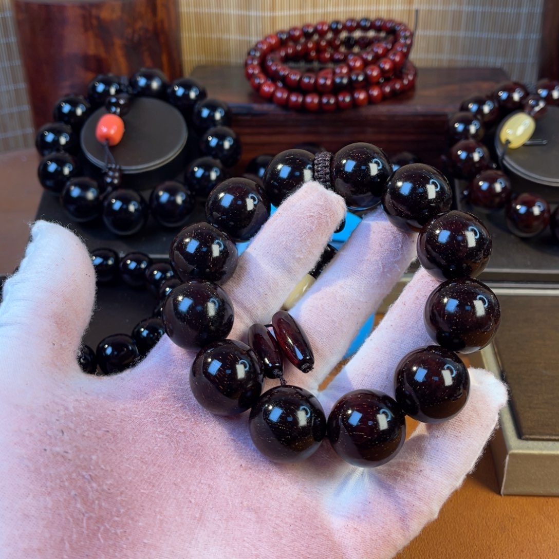 檀香紫檀（小叶紫檀）爱**已