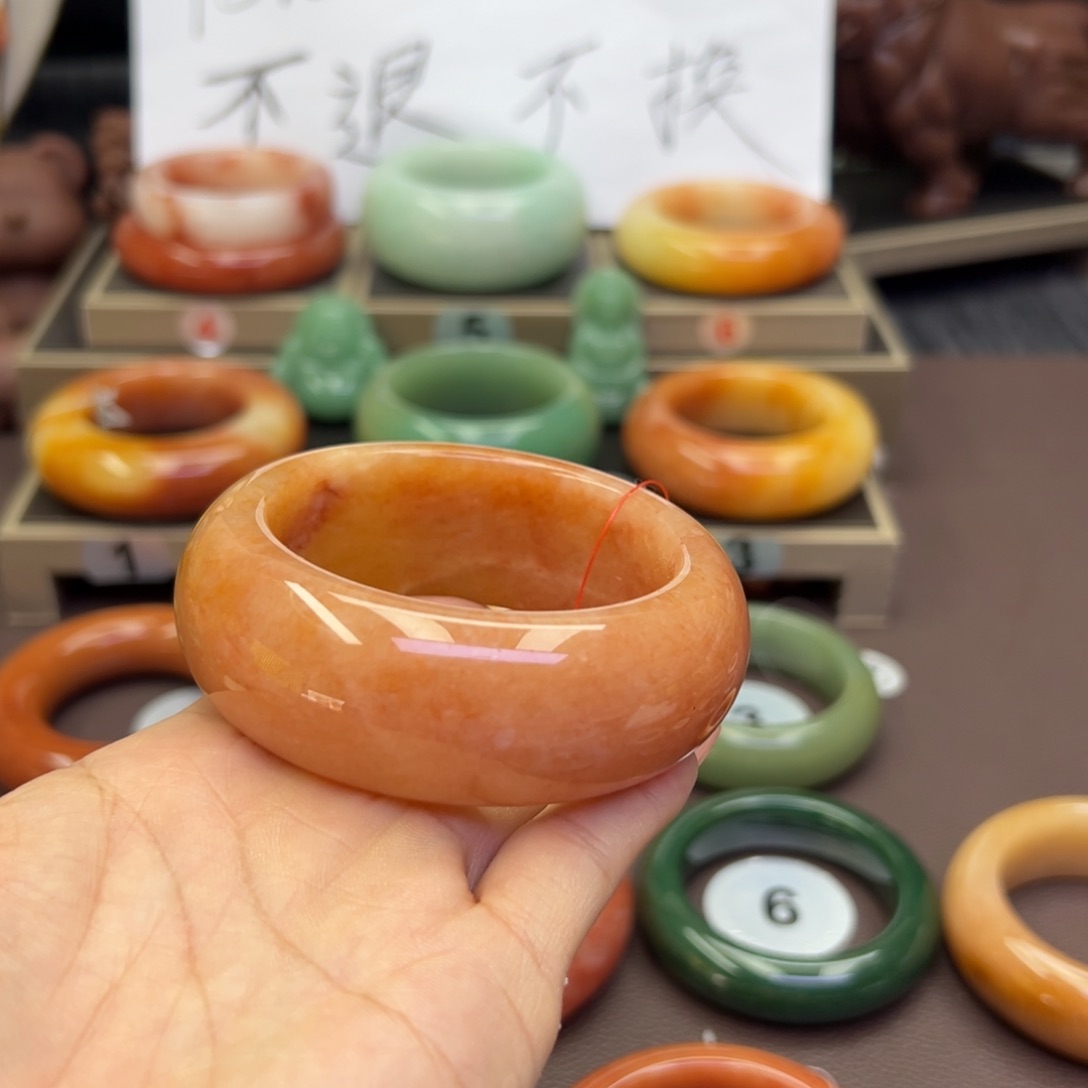 未镶嵌手镯石英岩玉火**仔