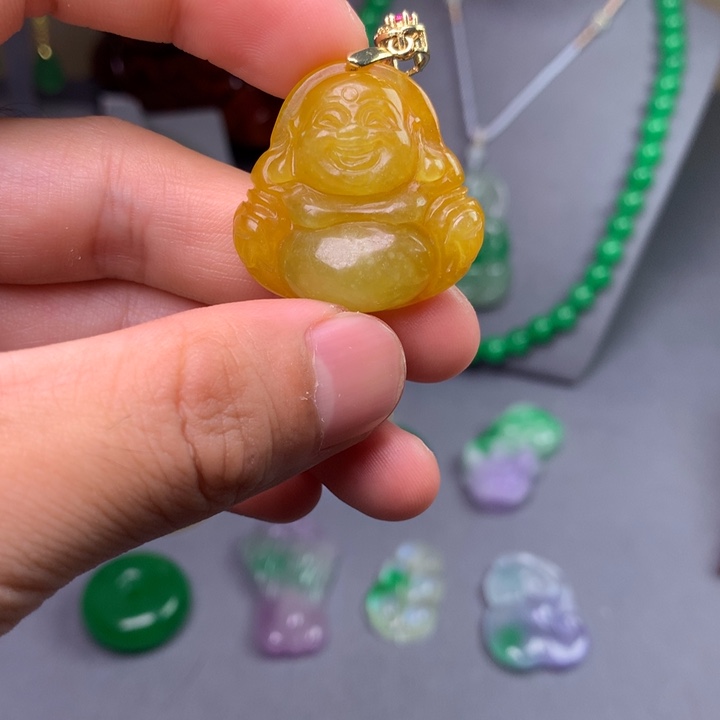 翡翠未镶嵌吊坠(赠链)