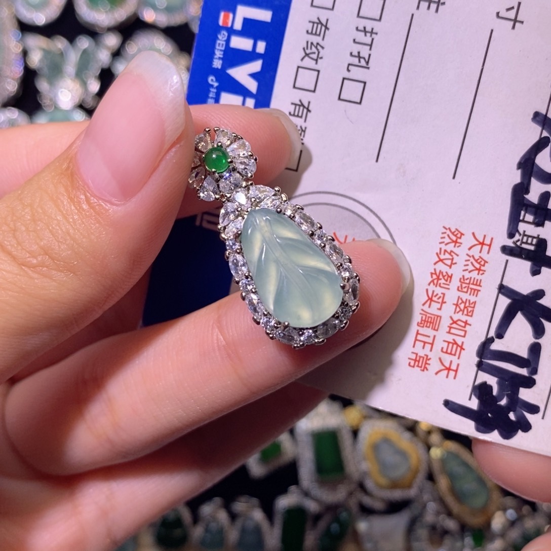 翡翠未镶嵌颈饰天然