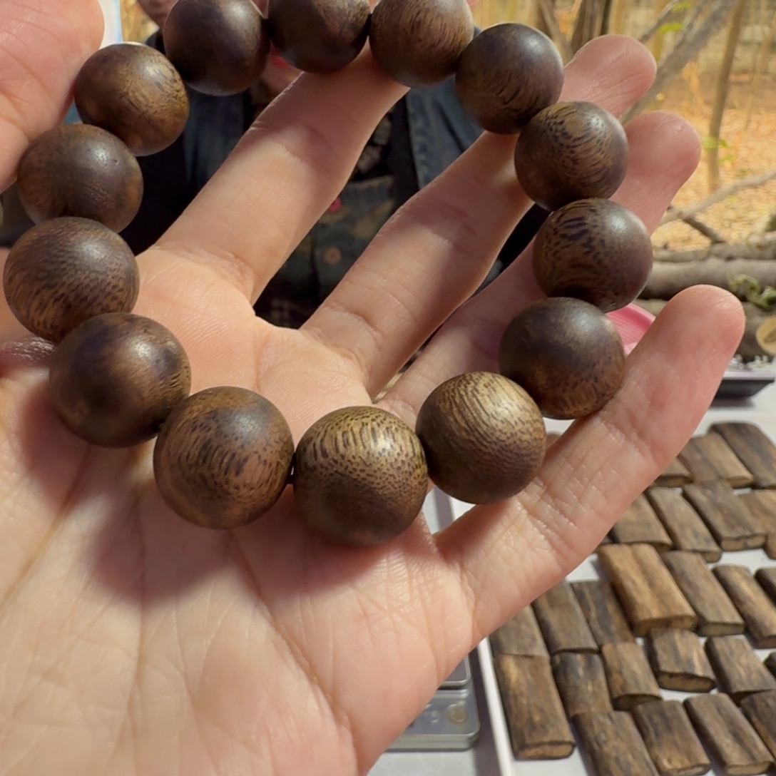 孞***恸线香奇楠沉香原木