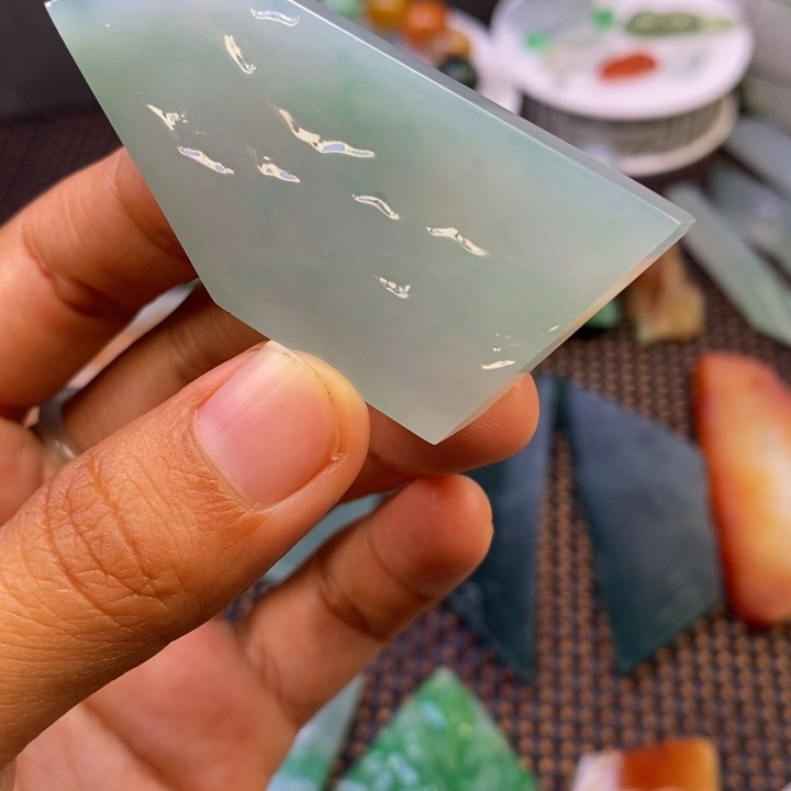 翡翠未镶嵌颈饰翡翠