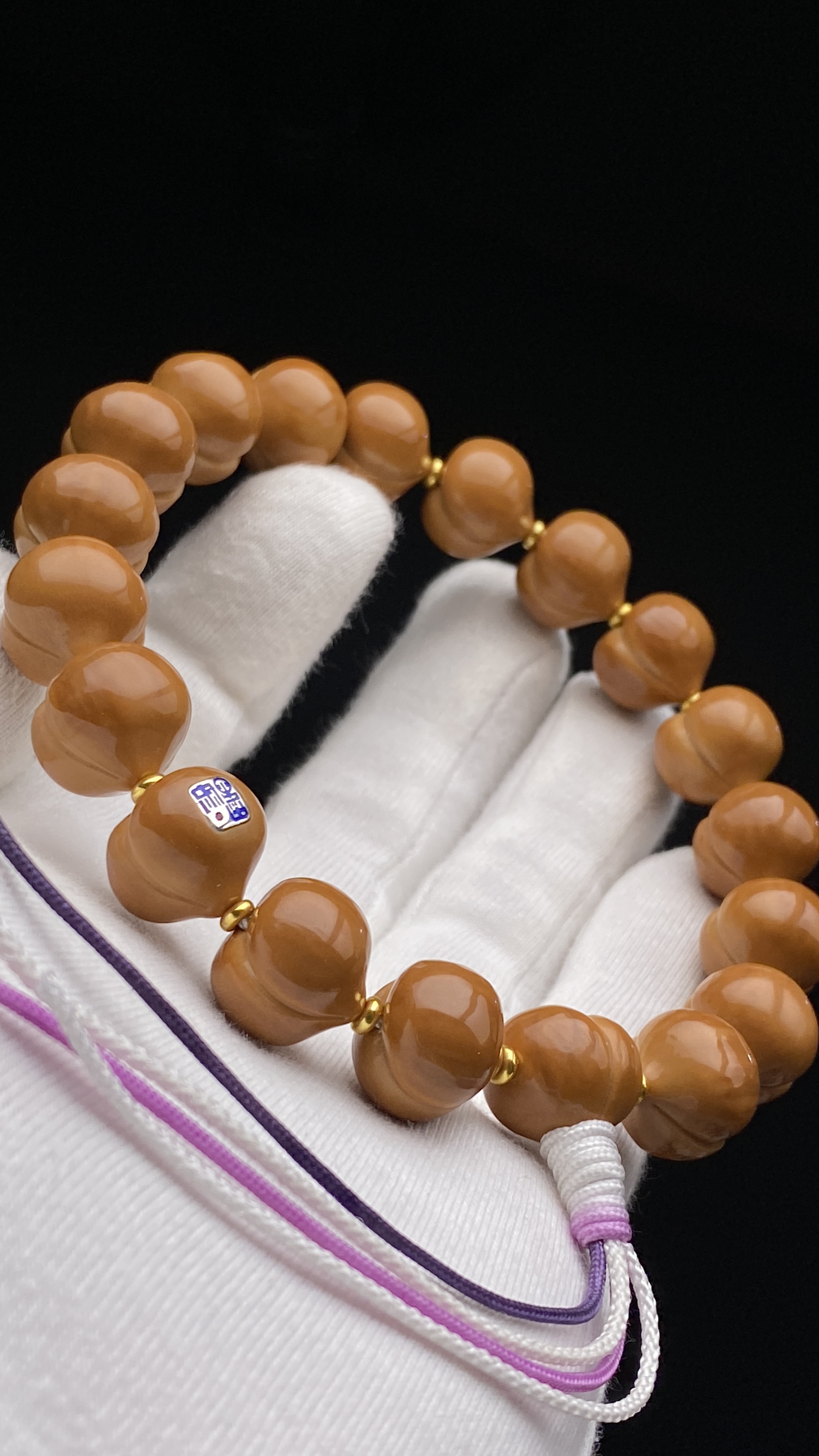 雨墨臻至 猴头核桃屁桃手串