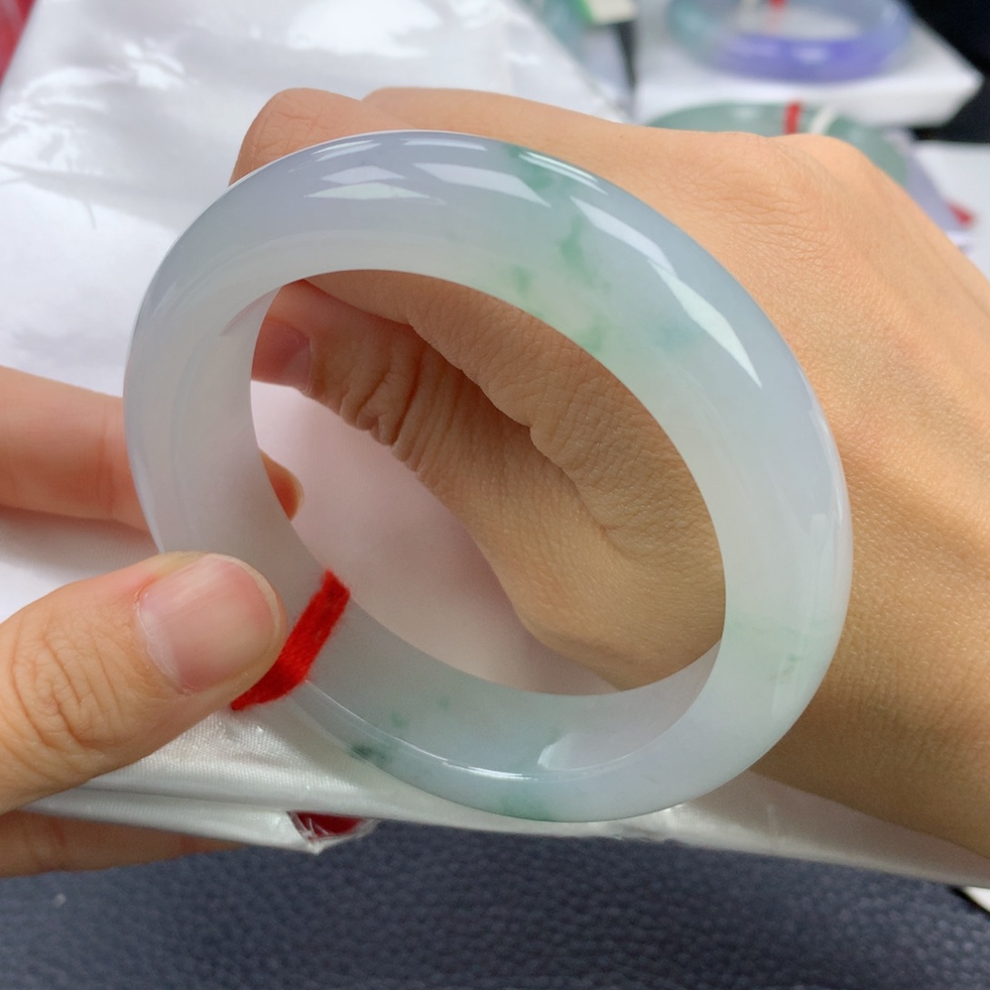 翡翠手镯未镶嵌56.6轮胎