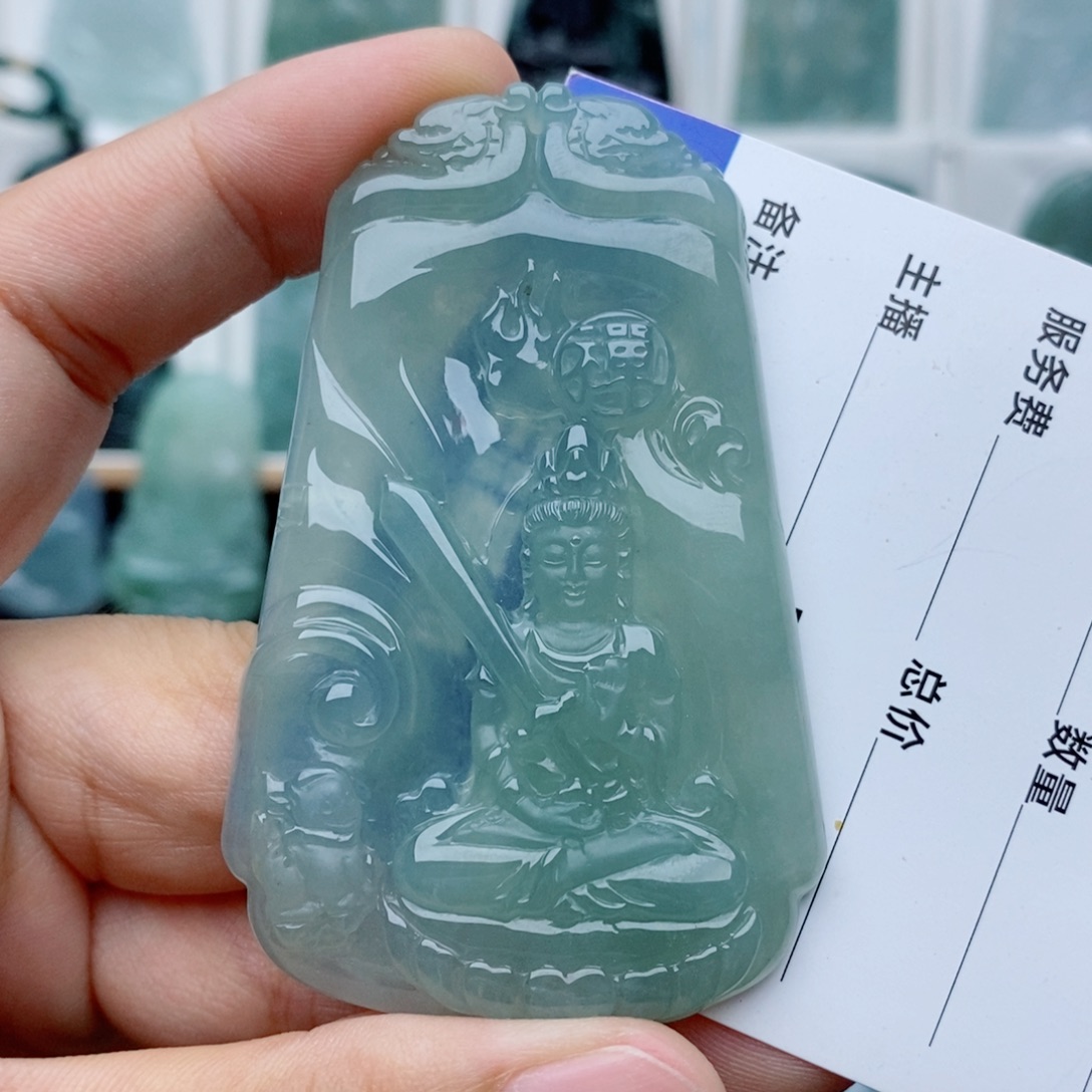 翡翠未镶嵌颈饰文殊