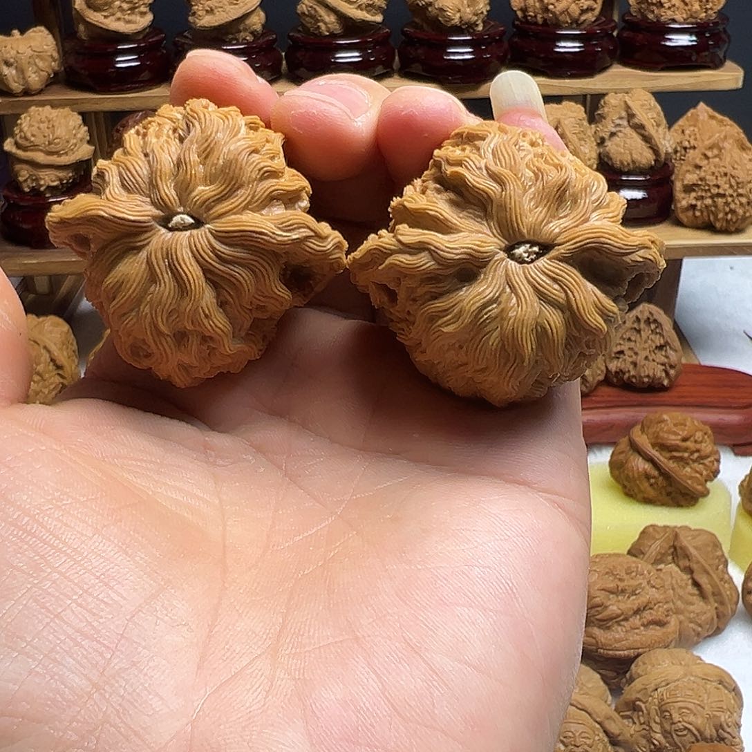 *****核桃南疆石雕刻毛发