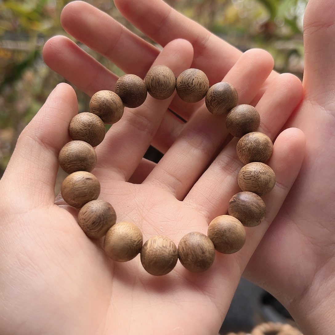 沉香手串圆珠多样性发货一条9克➕卡1.3