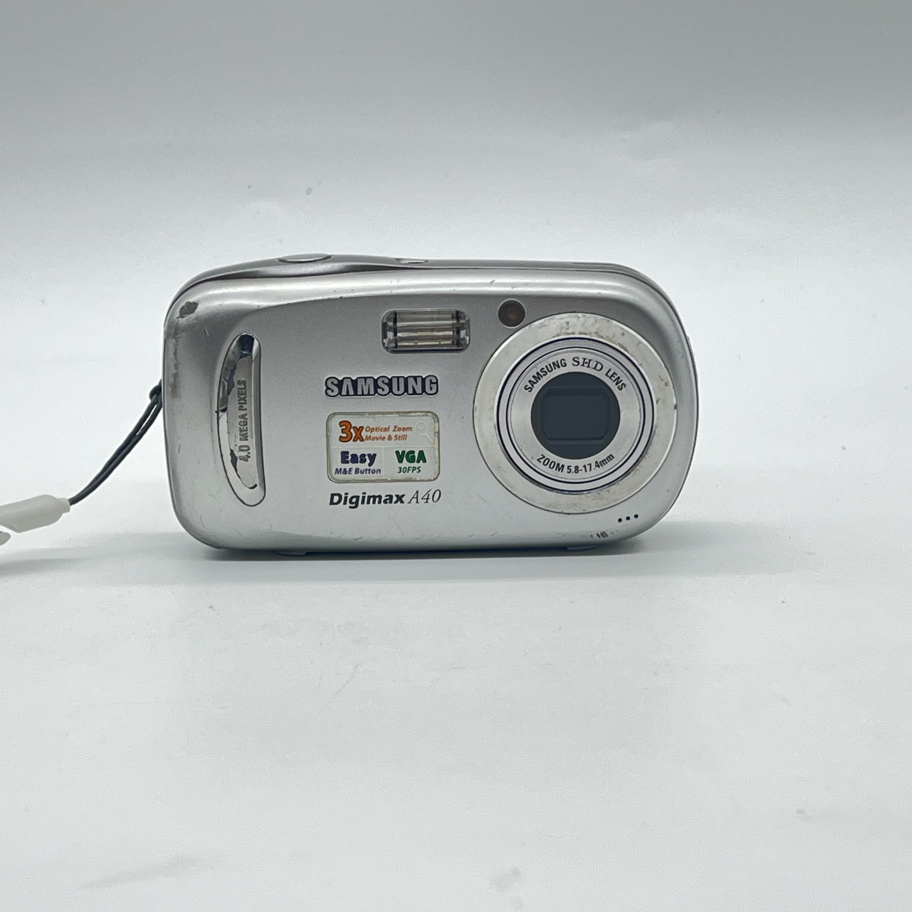 8新 Samsung/三星 A40 二手人像复古风格出图冷白皮画质清晰CCD