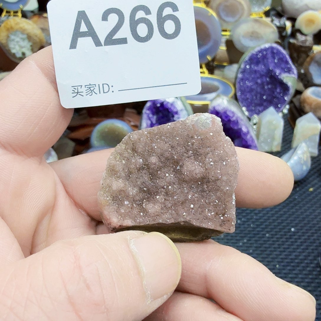 未镶嵌水晶大型摆件（非配饰）