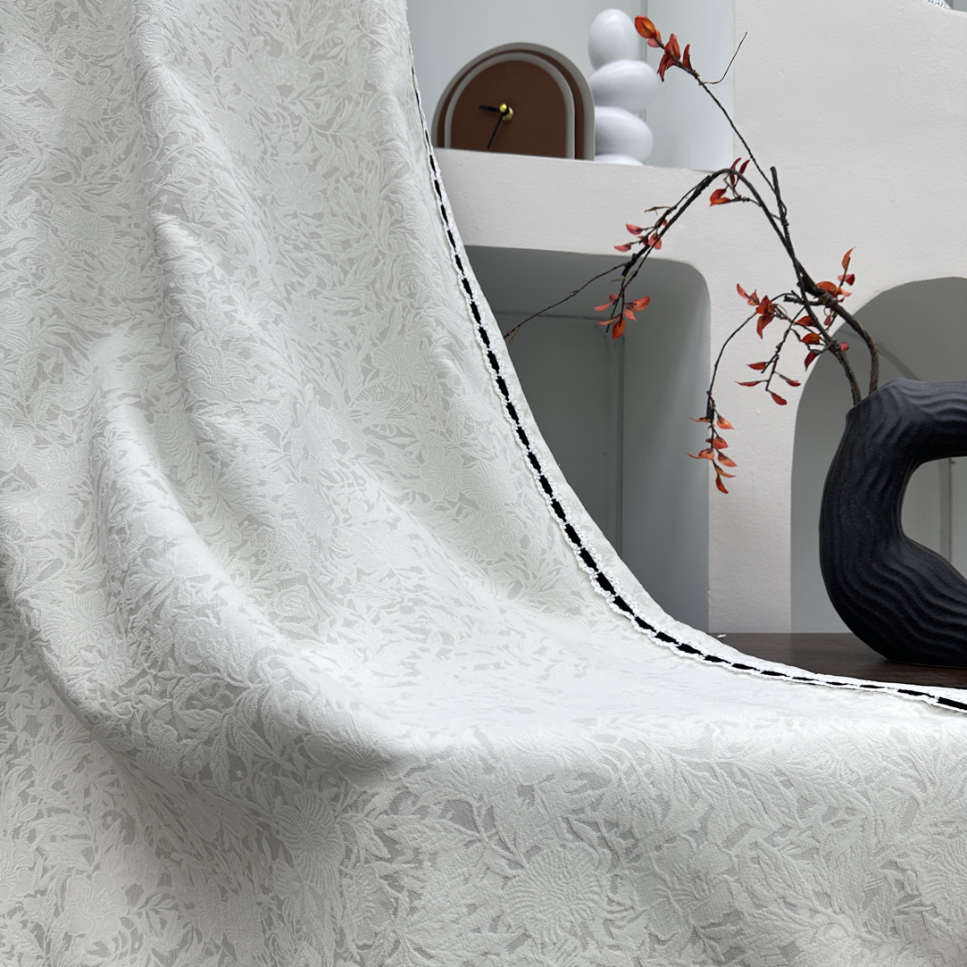 高端奶油白蔷薇花浮雕提花雪尼尔窗帘高遮光窗帘