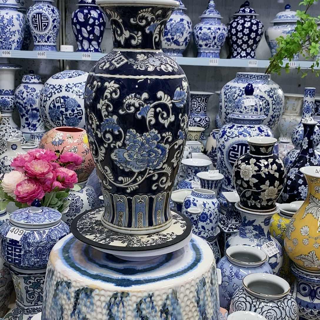 【闪购商品】摆件堆釉鱼尾瓶瓷器………………………………