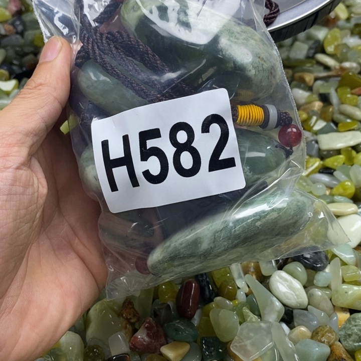 未镶嵌蛇纹石玉鱼缸石