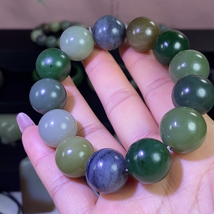 和田玉未镶嵌手链和田玉卡18