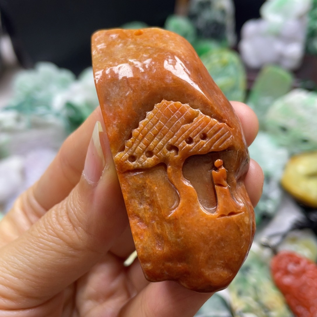 翡翠颈饰未镶嵌牌子