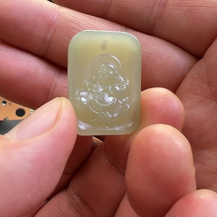 和田玉未镶嵌颈饰佛公平安牌