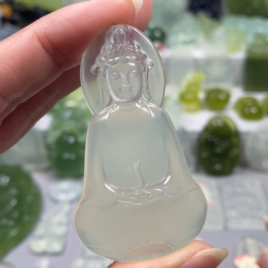 蛇纹石玉未镶嵌颈饰