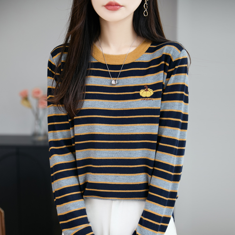 条纹刺绣南瓜长袖细羊毛针织衫女减龄时尚百搭秋季新款弹力打底衫