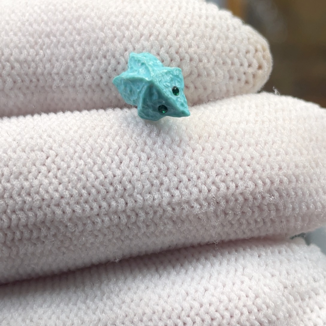 绿松石未镶嵌挂件