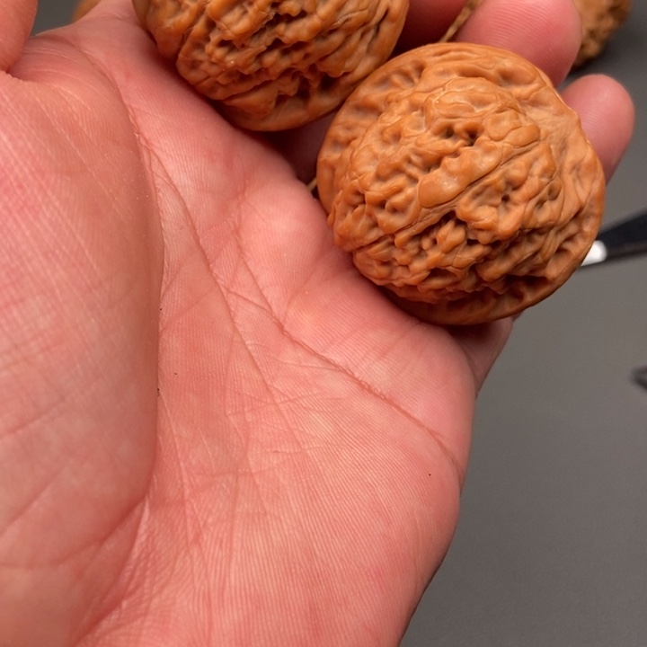 贾***杰吊坠桃核莲花狮子头核桃