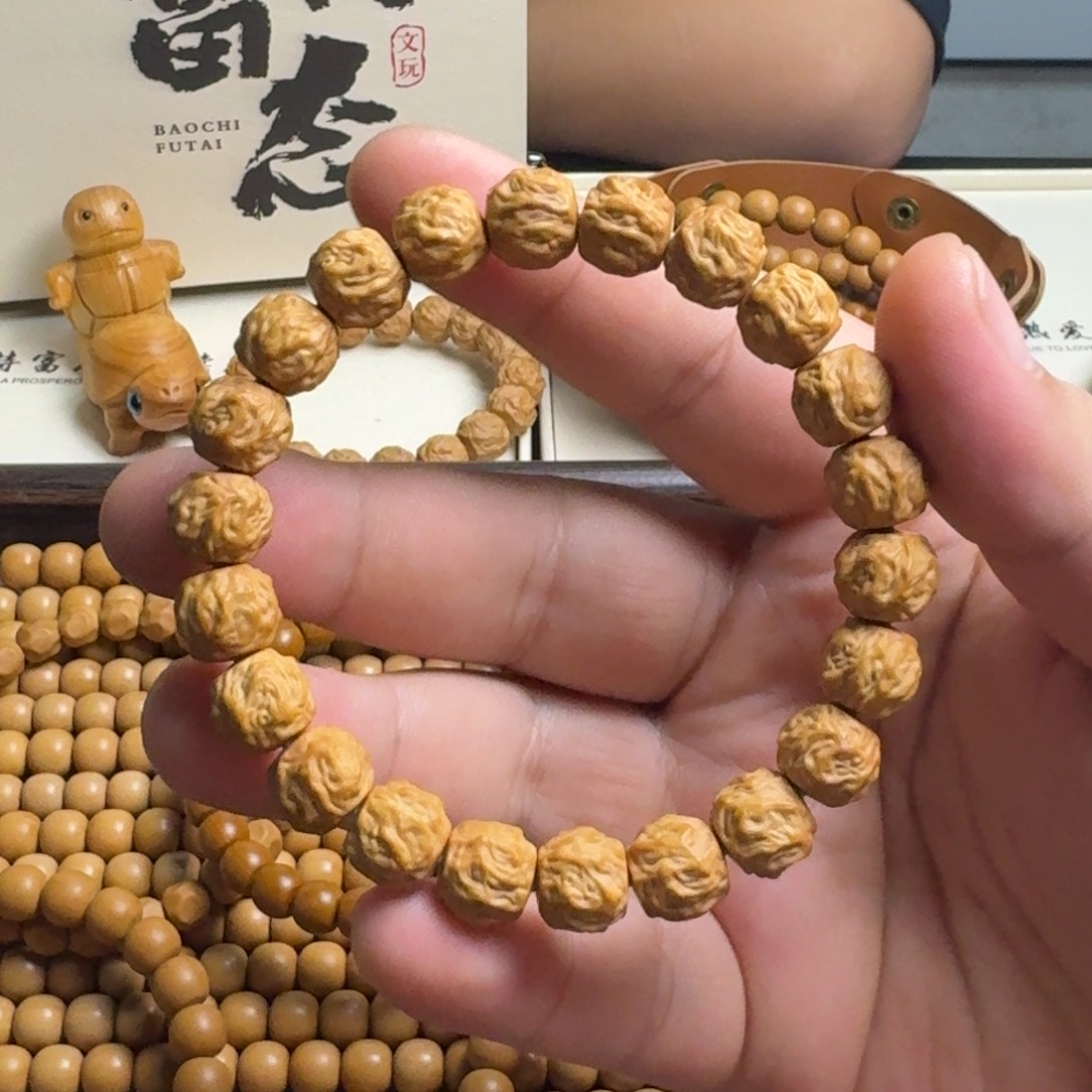 猴头核桃吊坠龙蛇之变