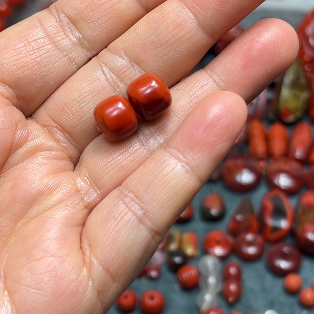 南红玛瑙未镶嵌颈饰