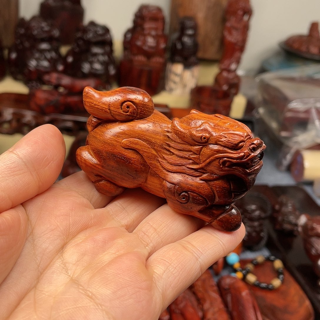 檀香紫檀（小叶紫檀）麒麟