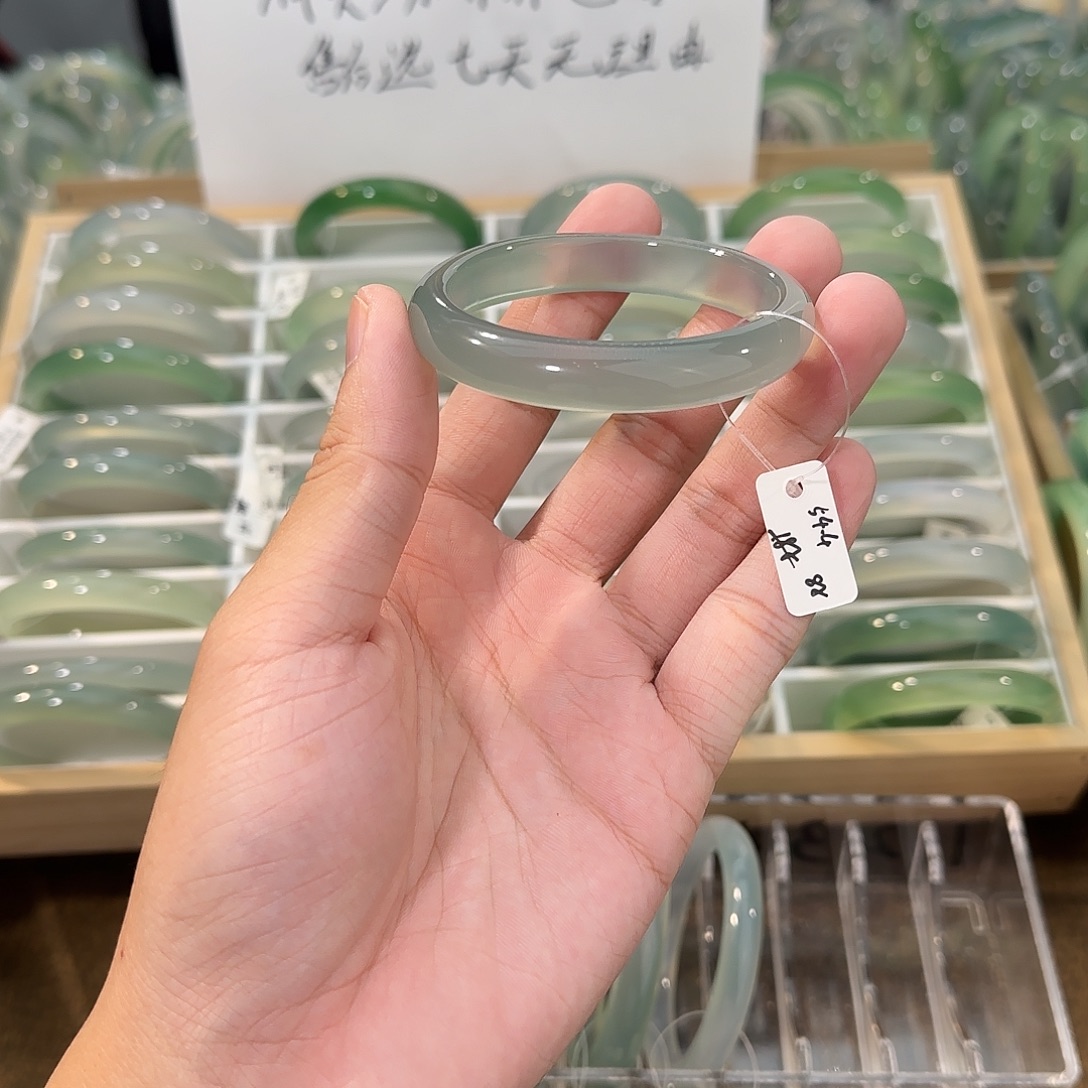 玛瑙/玉髓未镶嵌手镯圈口54.4