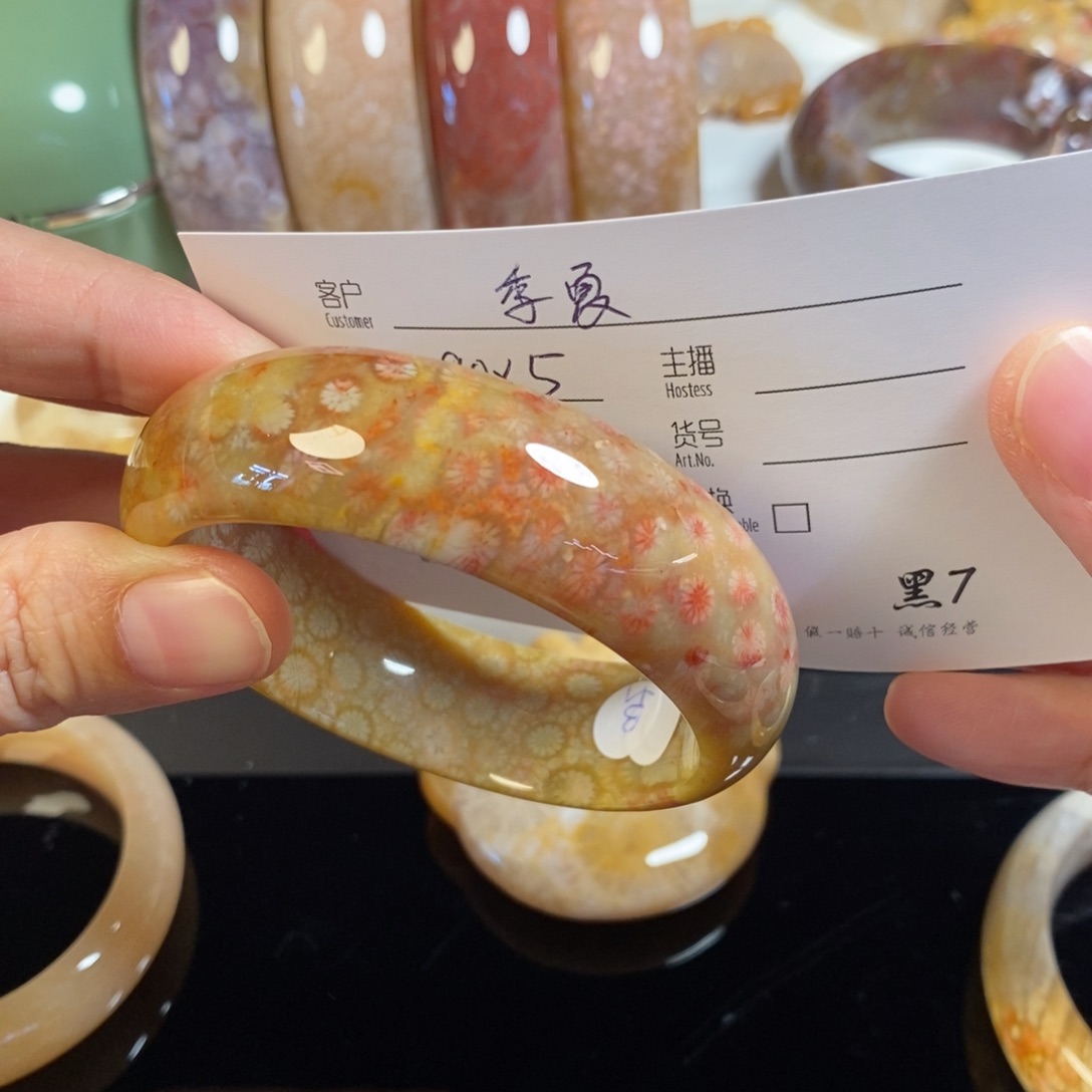 季****硅化珊瑚（珊瑚玉）未镶嵌手镯