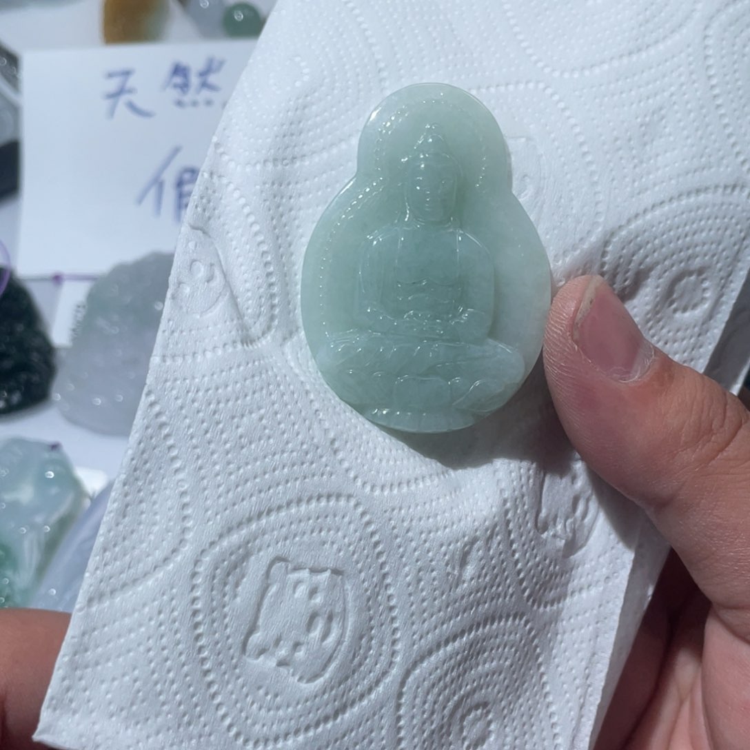 翡翠颈饰未镶嵌天然