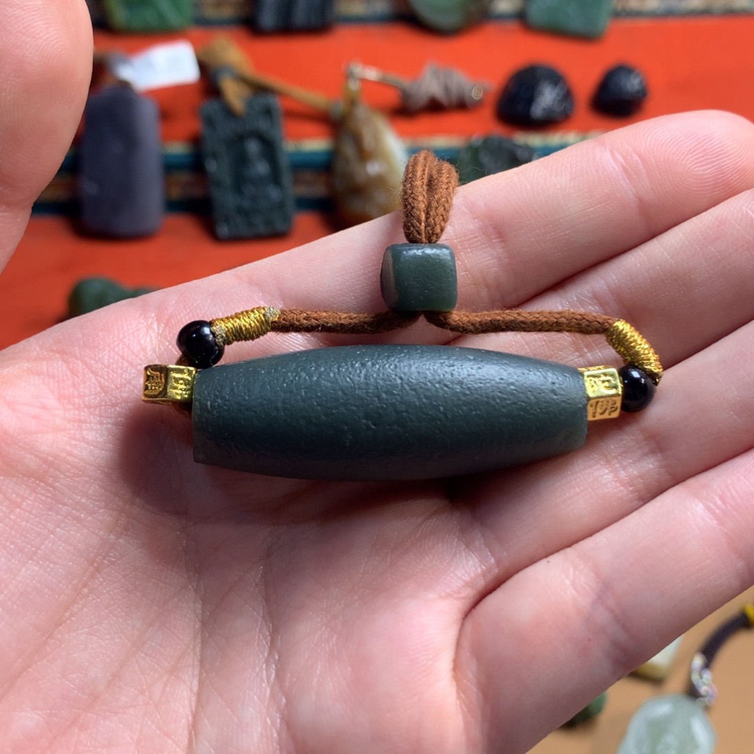 和田玉（糖玉）挂件未镶嵌