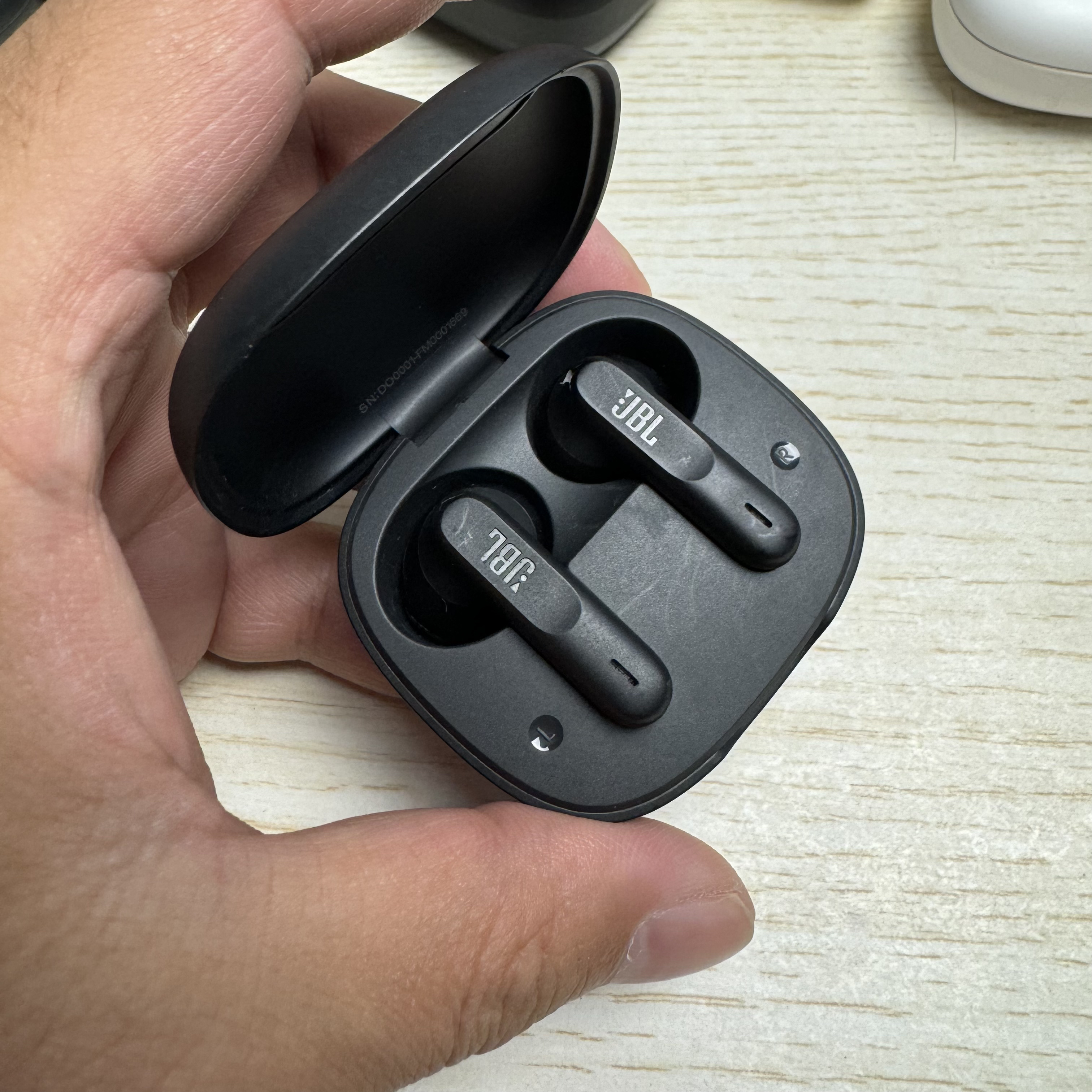 9新 JBL Wave300 半入耳 双主机 重低音