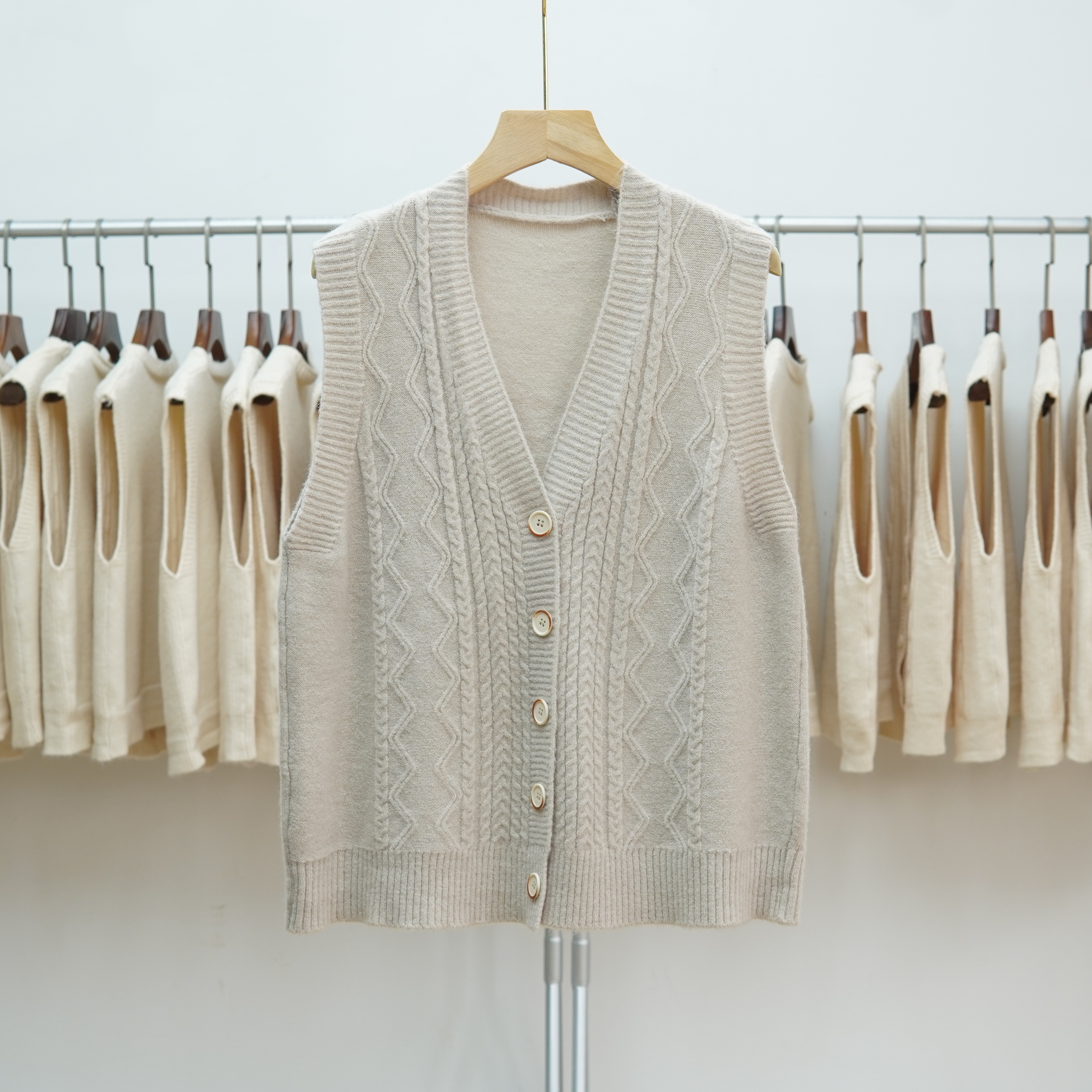 999 V领开衫针织马甲女春季新款简约无袖毛线坎肩宽松背心马夹女