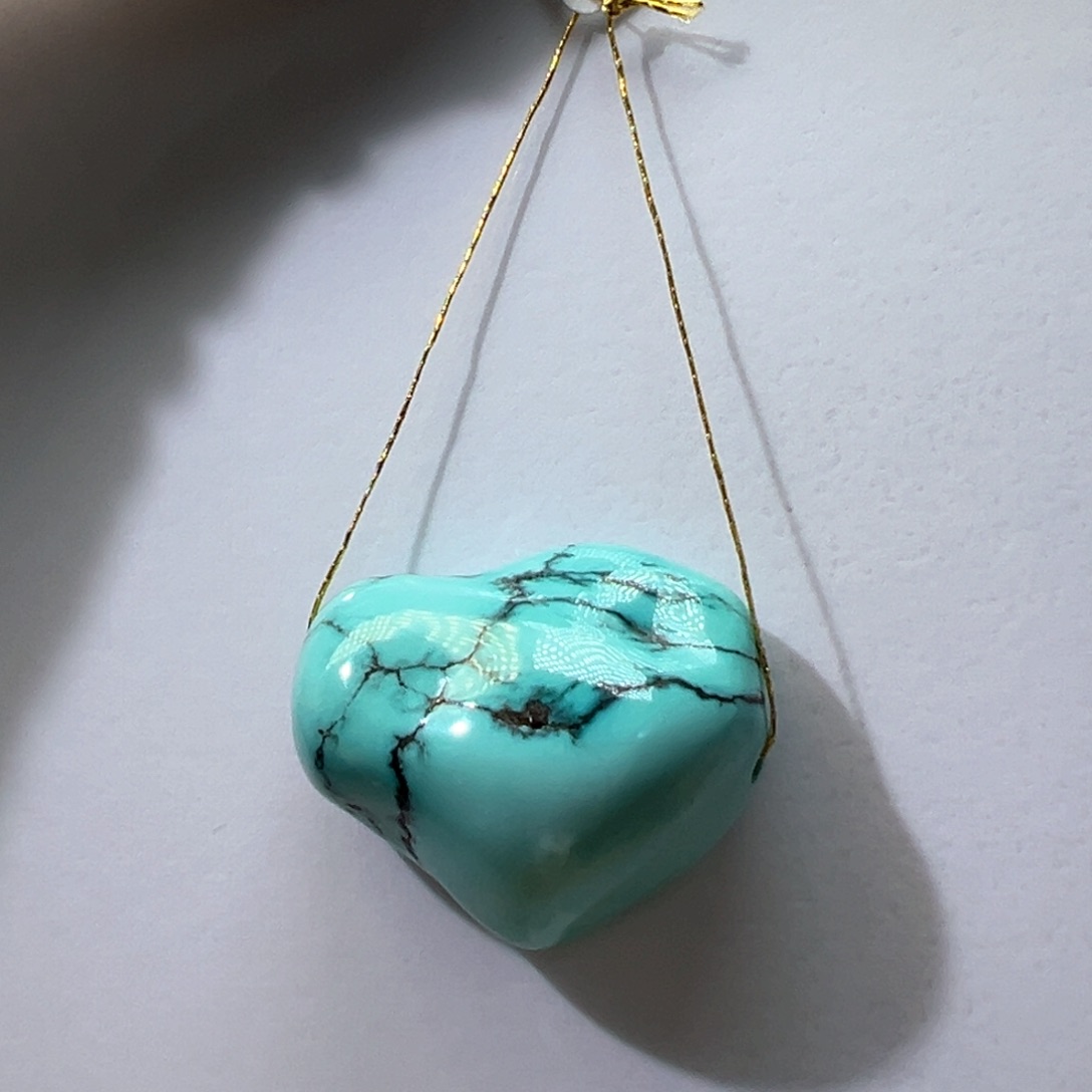 绿松石未镶嵌挂件