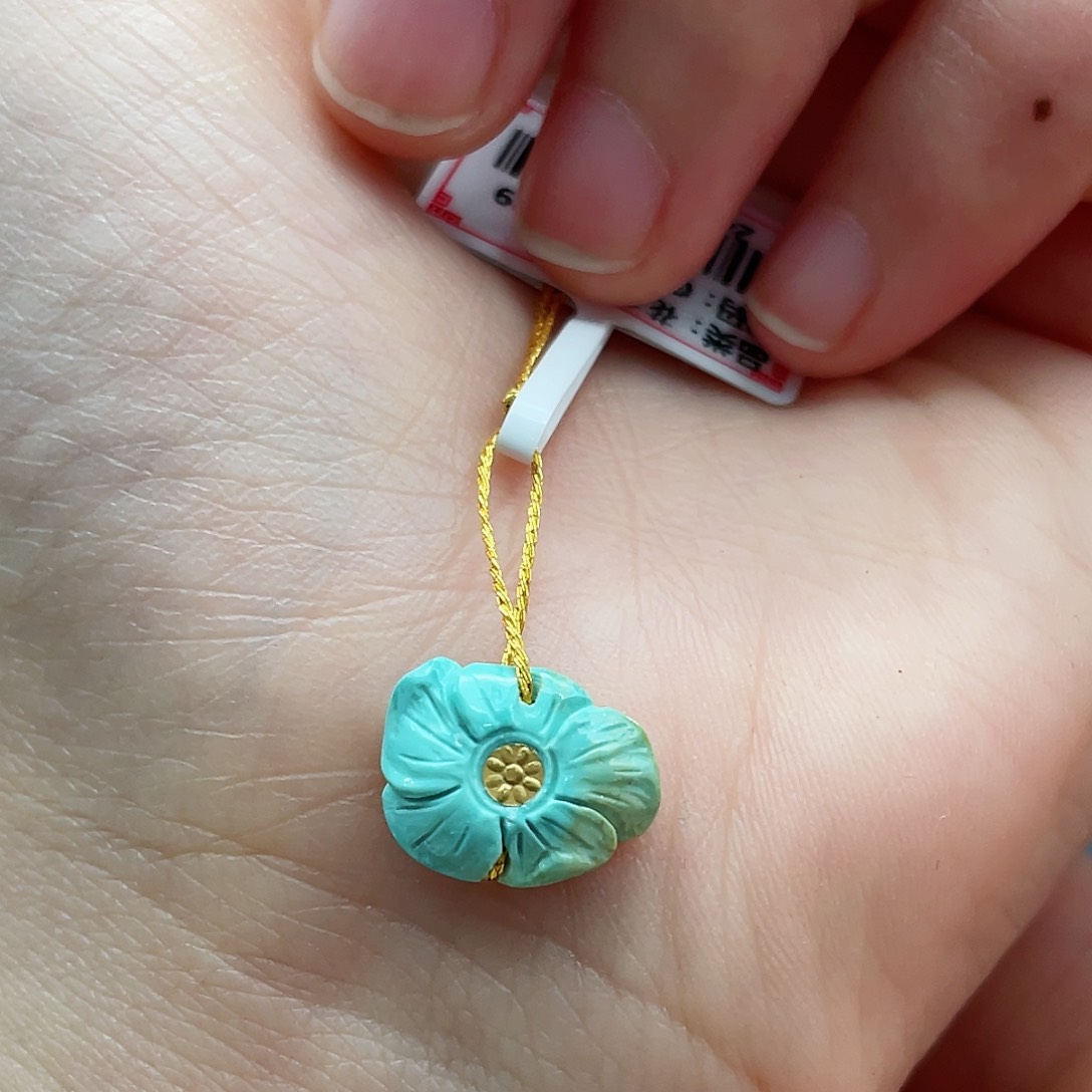 绿松石颈饰未镶嵌